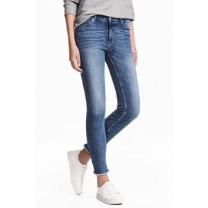 H&M Frayed Hem Ankle Jeans